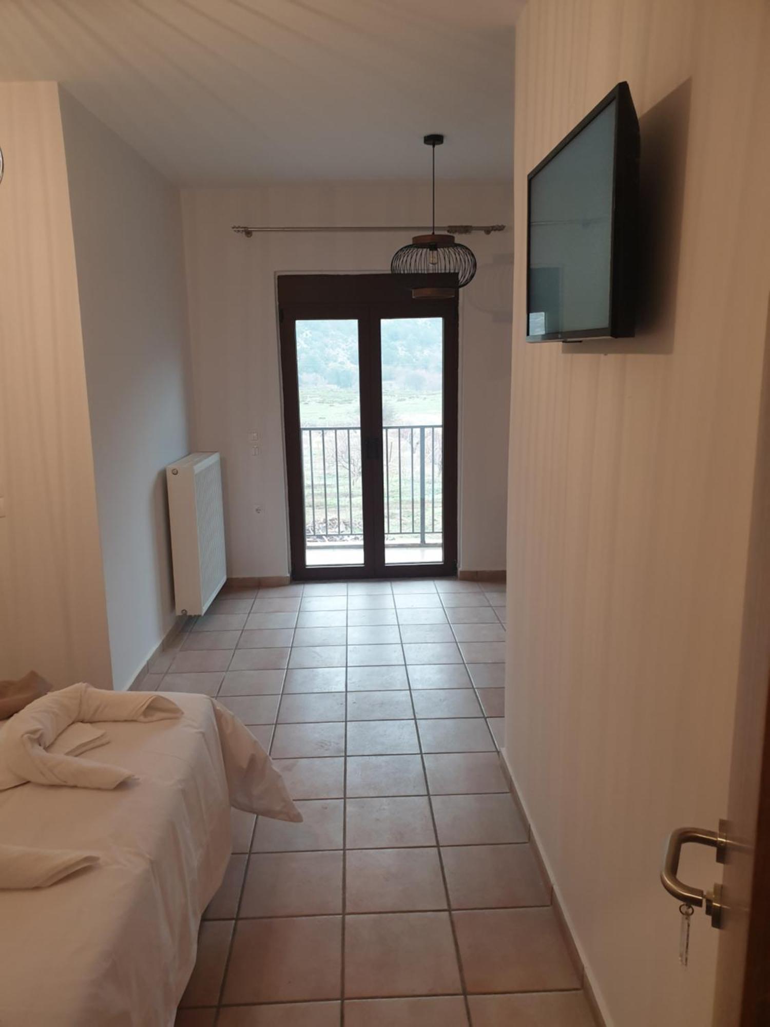 To Ellinikon Apartment Omalós Екстериор снимка