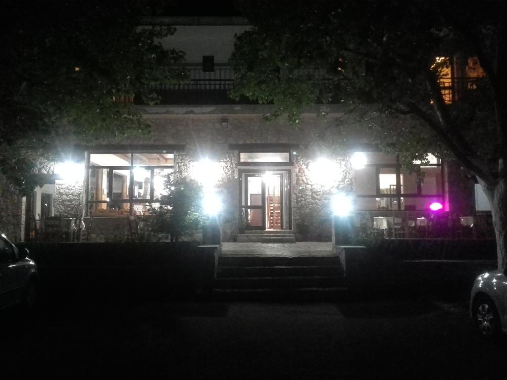 To Ellinikon Apartment Omalós Екстериор снимка